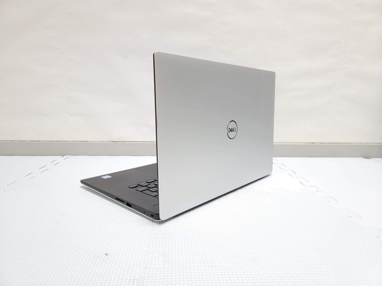 Dell Precision 5530 I7 8850H Ram 16GB SSD 512 Ndivia Quadro