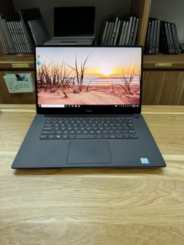 Dell XPS 7590 / Core i7-9570H / Ram 16GB / SSD 512GB / Ndivia GTX1650 / 15.6 inch 4K Touch .