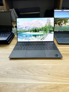 Dell XPS 13 9310 / Core i7-1195G7 / Ram 32GB / SSD 1TB / Iris Xe Graphics / 13.3 nich 3.5K OLED Touch .