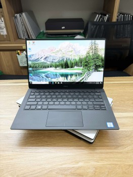 Dell XPS 13 9380 / Core i7-8665U / Ram 16GB / SSD 256GB / 13.3 inch 4K Touch , Xoay gập 360 .