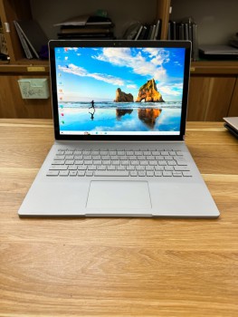 Surface Book / Core i5-6300U / Ram 8GB / SSD 256GB / 13.5 inch 3K Touch .