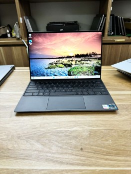 Dell XPS 13 9310 / Core i7-1195G7 / Ram 16GB / SSD 512GB / Iris Xe Graphics / 13.3 inch FHD+